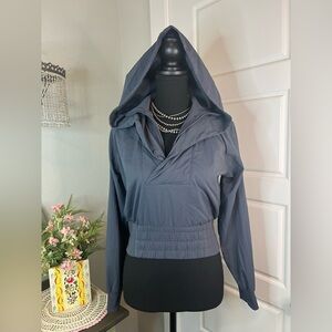 Mono B Navy Blue Stripped Hooded Cropped Pullover Jacket Sz S Athletic Sporty